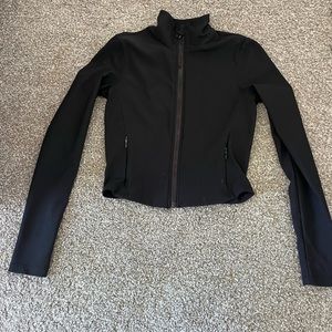 Cute black cropped zip up jacket